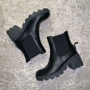 NEW CHELSEA BLACK PULL ON PLATFORM BOOTS SIZE 8